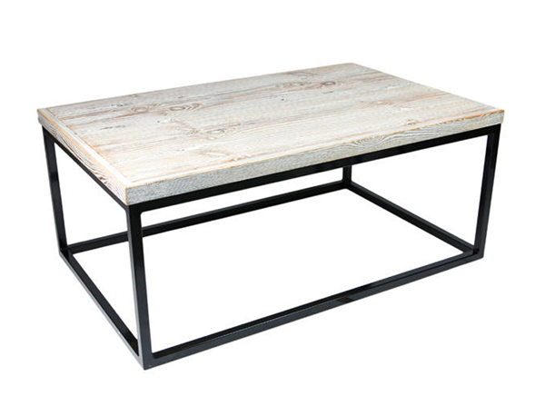 stolik kawowy bielony w stylu loft. Stolik-ława wykonany z naturalnych elementów w stylu loft