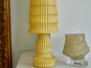 Ceramiczna lampa stołowa ochra HKliving