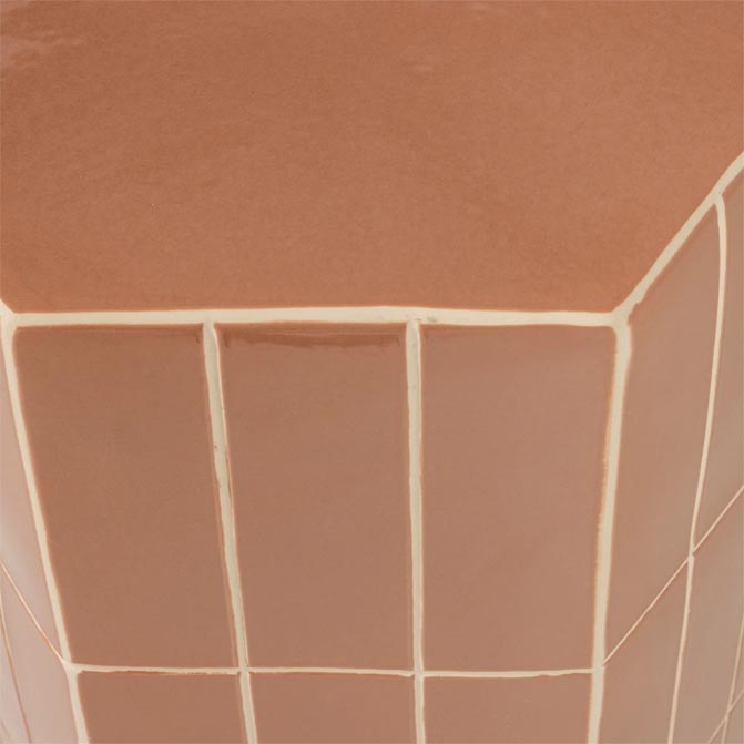 Ceramiczny stolik boczny Plu przygaszony róż Woood