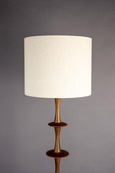 Lampa podłogowa Cath orzech Dutchbone