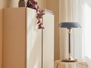 Lampa stołowa Cycnus czarna złota AYTM