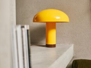 Lampa stołowa w kolorze maślanym HKliving