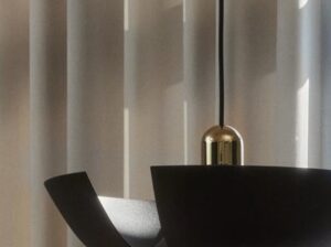 Lampa wisząca Cycnus czarna złota AYTM