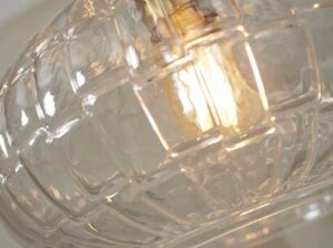 Lampa wisząca w kształcie kropli Venice przezroczysta It’s about RoMi