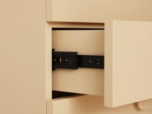 Przestronna szafka z szufladami kremowa HKliving