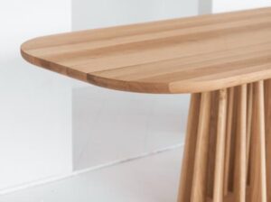Stół owalny Vaso Tamm.
