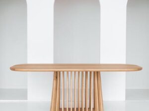 Stół owalny Vaso Tamm.