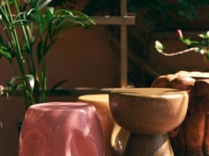 Stolik kawowy ceramiczny Currents coral HKliving