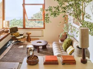 Stolik kawowy Conversation z drewna mango HKliving