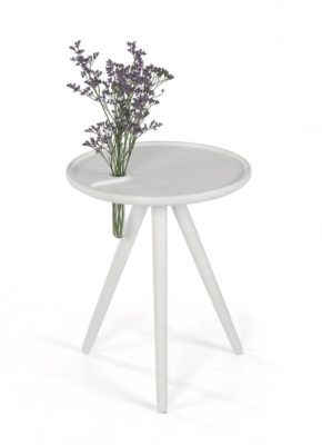 Stolik flower iker stworzony do wnętrza w stylu skandynawskim