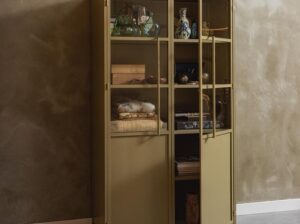 Gablota Exhibit Be Pure